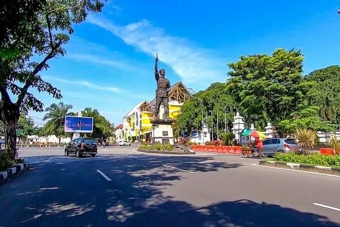 Liburan ke Solo? Sewa Motor & Mobil Praktis di Transgo
