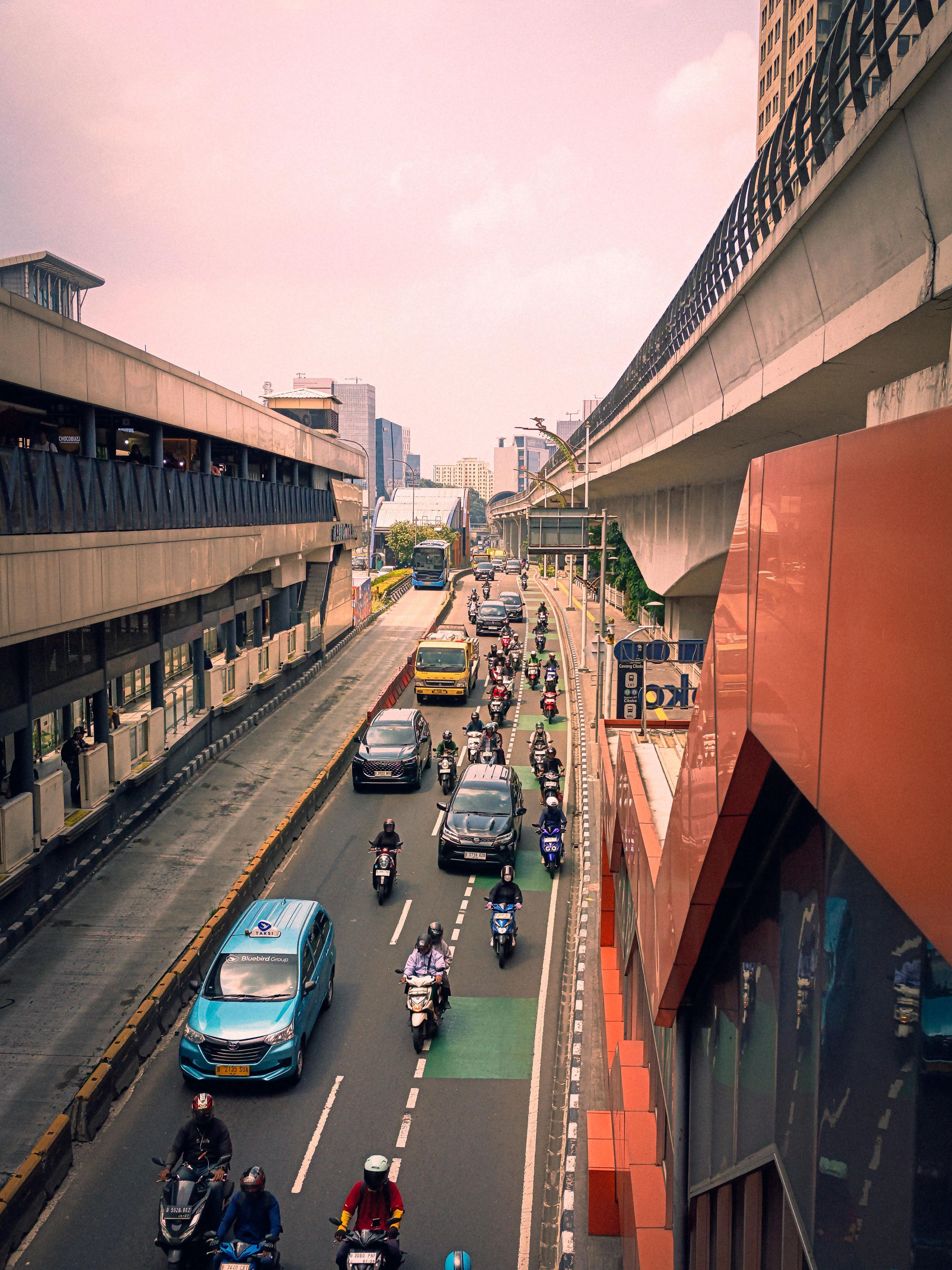 Halo, Teman Jalan! Mau Family Staycation di Bogor? Yuk, Intip Tips Logistik Bebas Stres Berikut Ini!